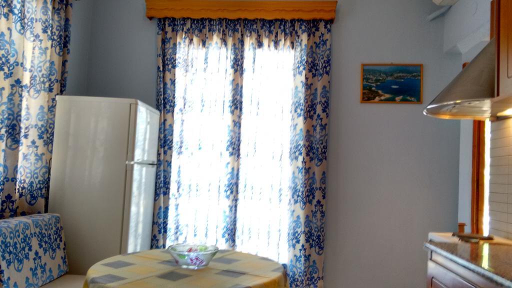 Votsi  Pension Dimitris מראה חיצוני תמונה